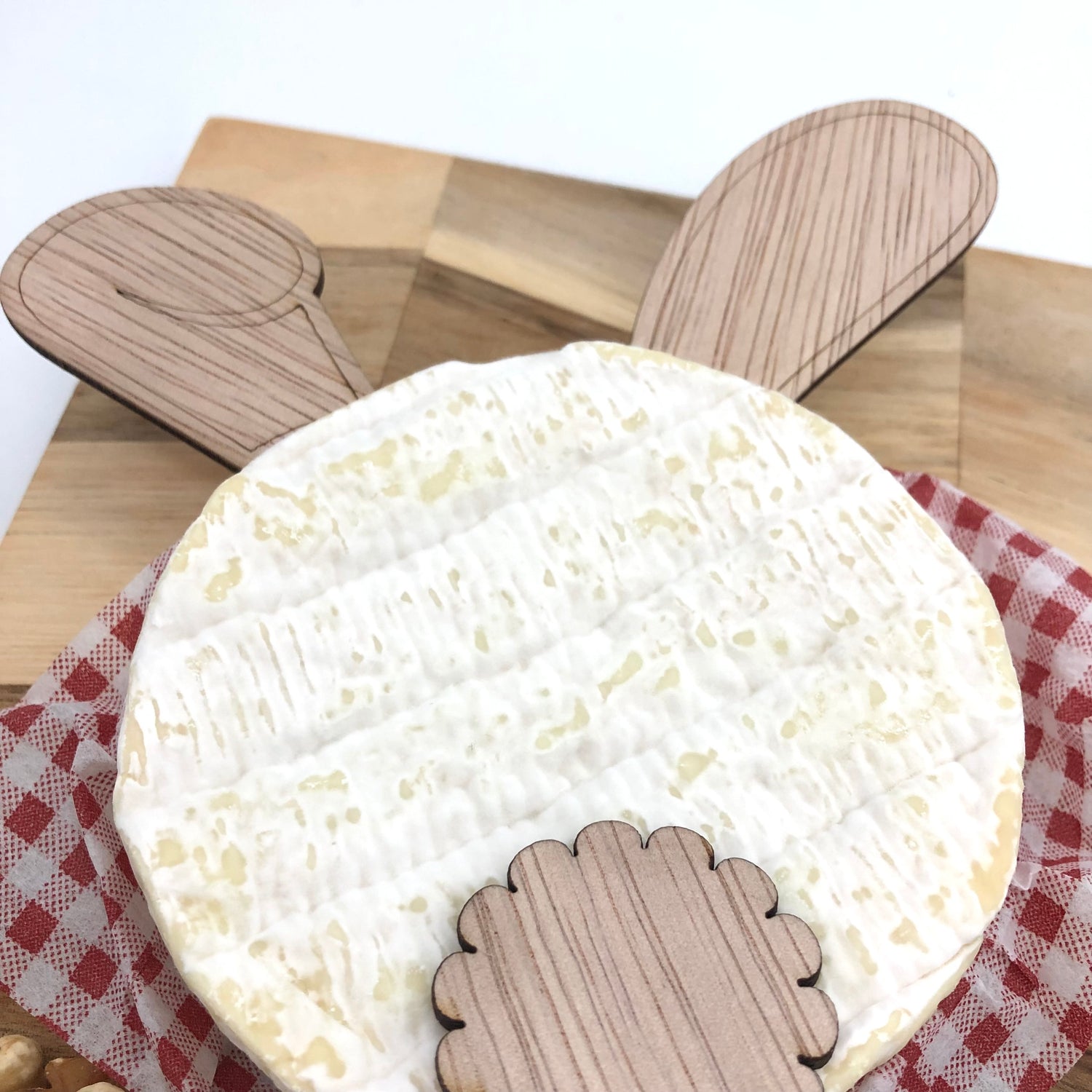 Paashaas voor de Borrelplank